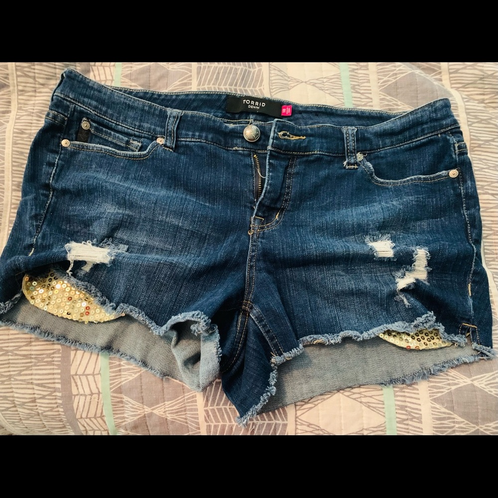 Torrid Sequin Pocket Shorts Size 18